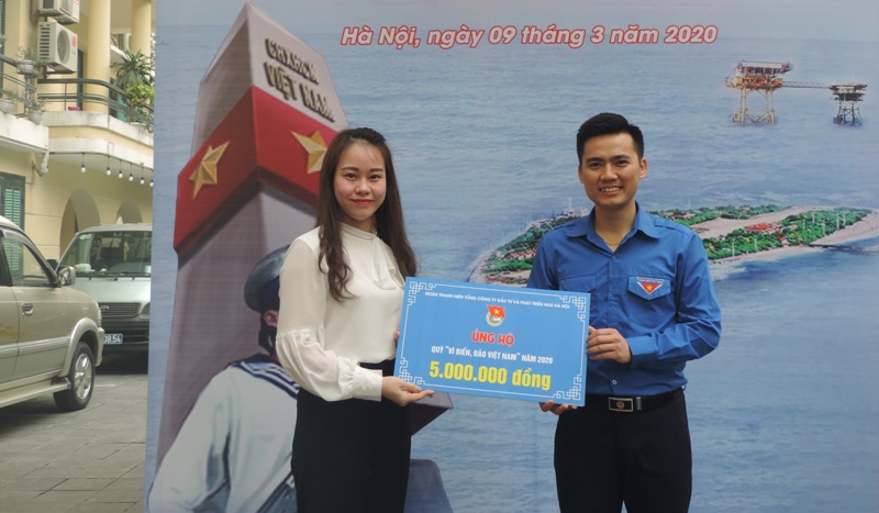 Thành đoàn Hà Nội hội thu ủng hộ Quỹ “Vì biển, đảo Việt Nam”