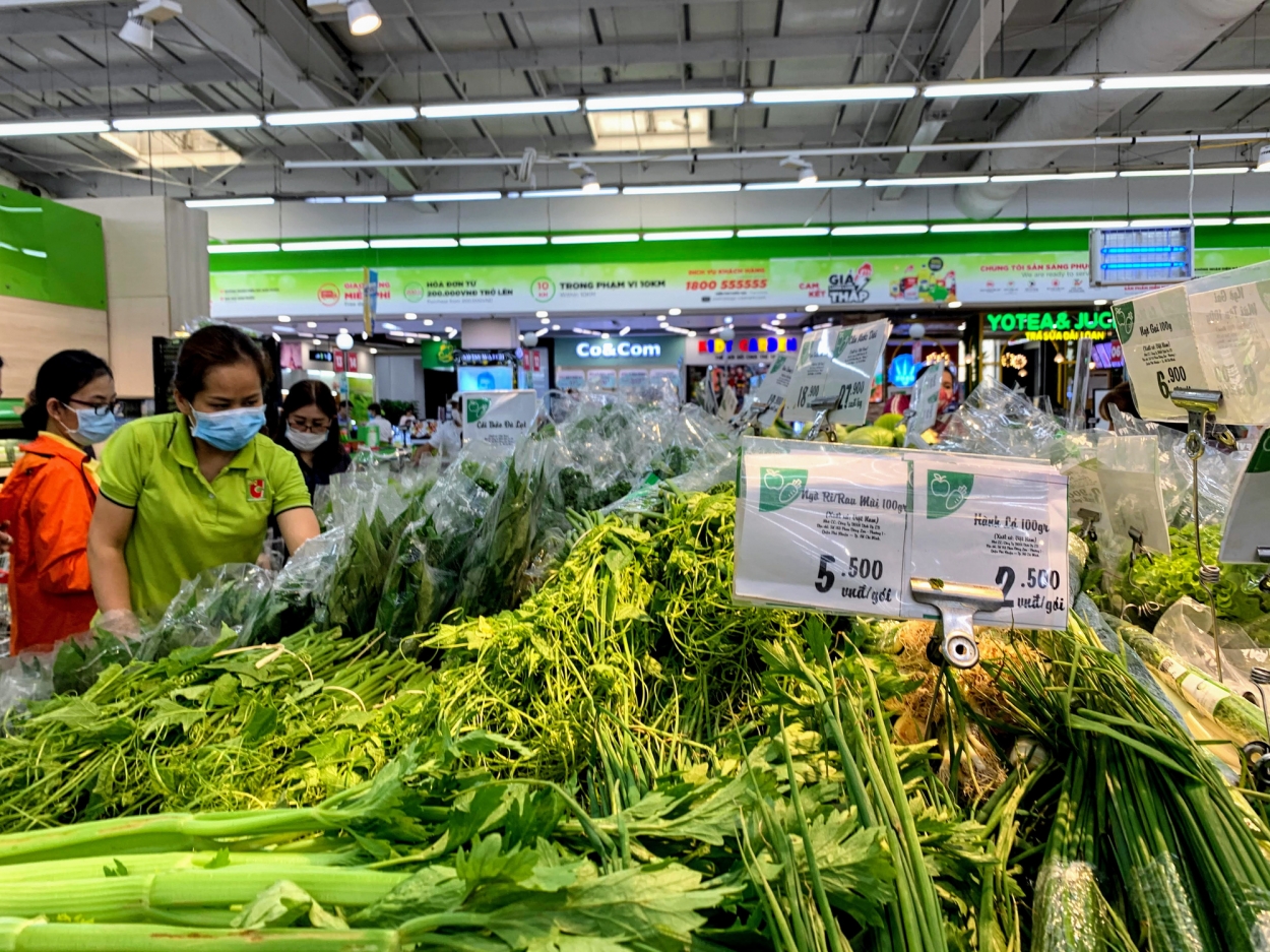 Hiện tại, các siêu thị trên địa bàn thành phố đã tăng lượng dự trữ hàng hóa để phục vụ nhân dân trong mùa dịch