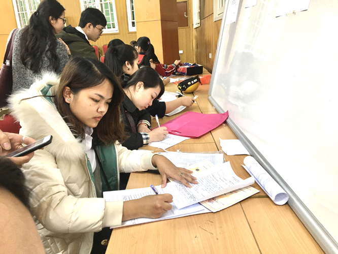 Hà Nội tạm hoãn thi tuyển viên chức giáo viên, nhân viên