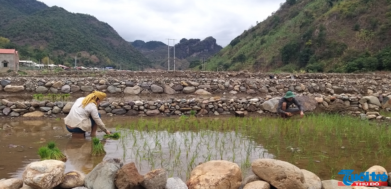 Bài 1: Hua Nặm- đùm bọc nhau cùng vượt qua lũ dữ