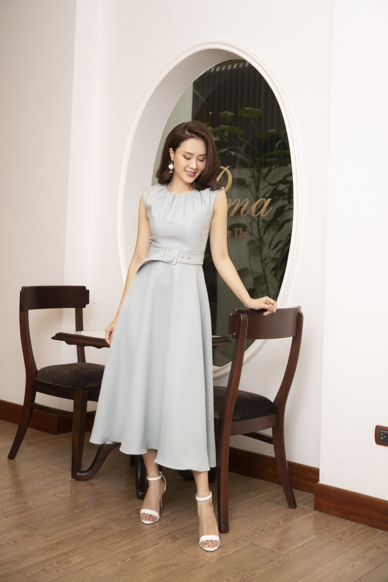 Nữ diễn viên Hồng Diễm chia sẻ bí quyết chọn trang phục thanh lịch