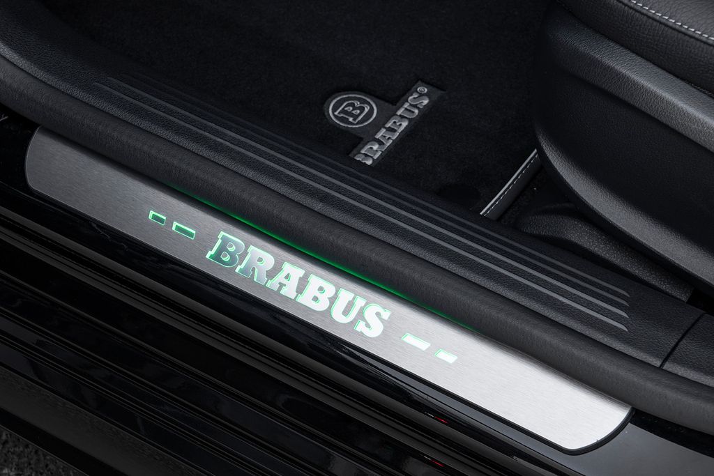 Brabus bất ngờ độ thêm cho chiếc Mercedes A35 từ AMG