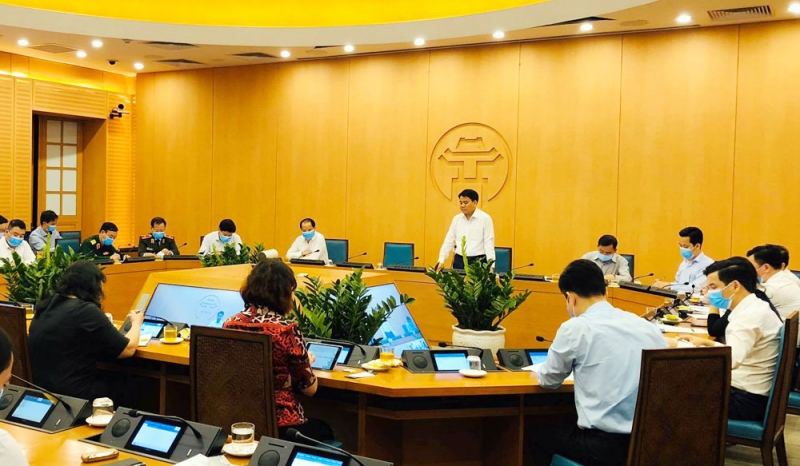 Chủ tịch UBND TP Hà Nội Nguyễn Đức Chung chủ trì cuộc họp.