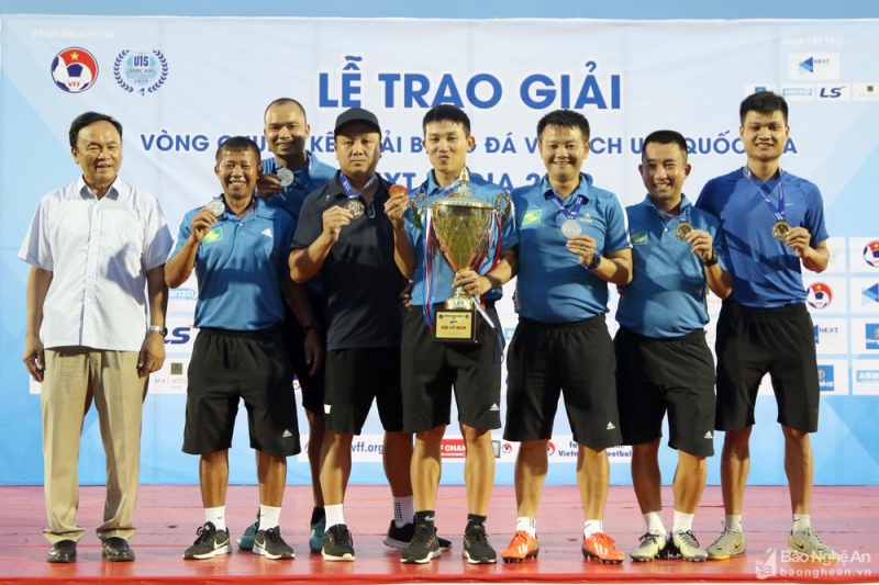 HLV Phan Như Thuật, Phạm Văn Quyến và Lê Kỳ Phương đã từng đưa U15 SLNA vô địch Quốc gia năm 2018.