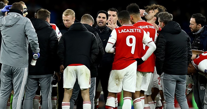 Toàn đội Arsenal vẫn đang tự cách ly cho đến khi có thông báo mới.