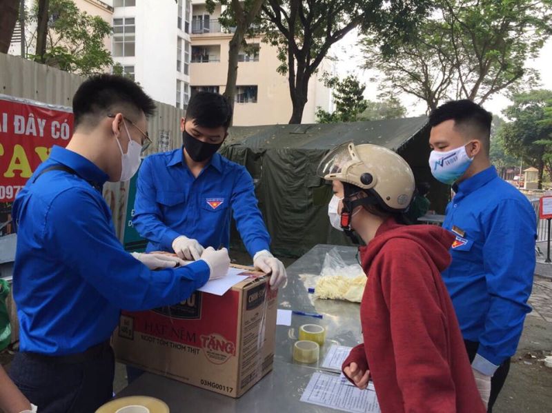 Sắc áo xanh tràn ngập ngày sinh nhật Đoàn