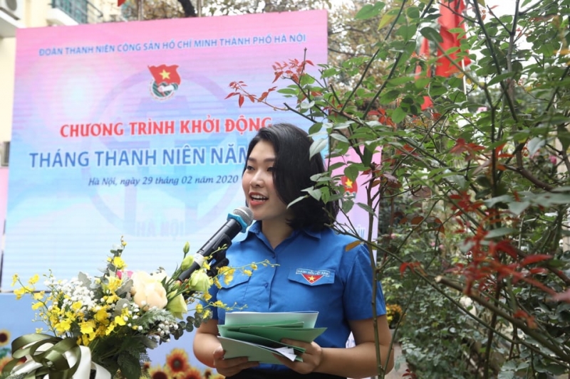 Đối với Nguyễn Mai Anh, màu áo xanh như một người bạn đồng hành suốt quãng đường thanh xuân