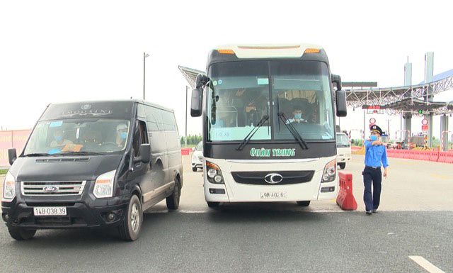 Quảng Ninh hạn chế hoạt động vận tải khách công cộng