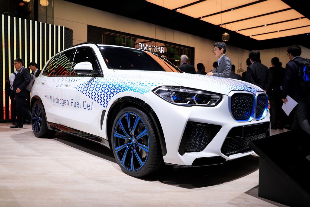 BMW X5 dùng nhiên liệu Hydro “chốt” ngày ra mắt cùng công suất 369 mã