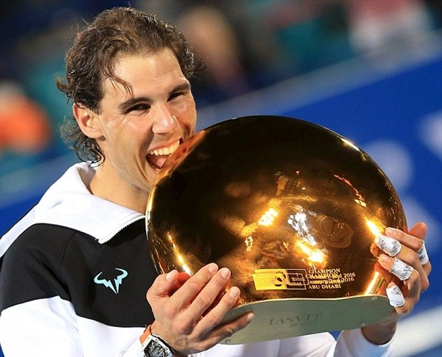 Nadal “khai xuân” bằng chức vô địch tại Abu Dhabi