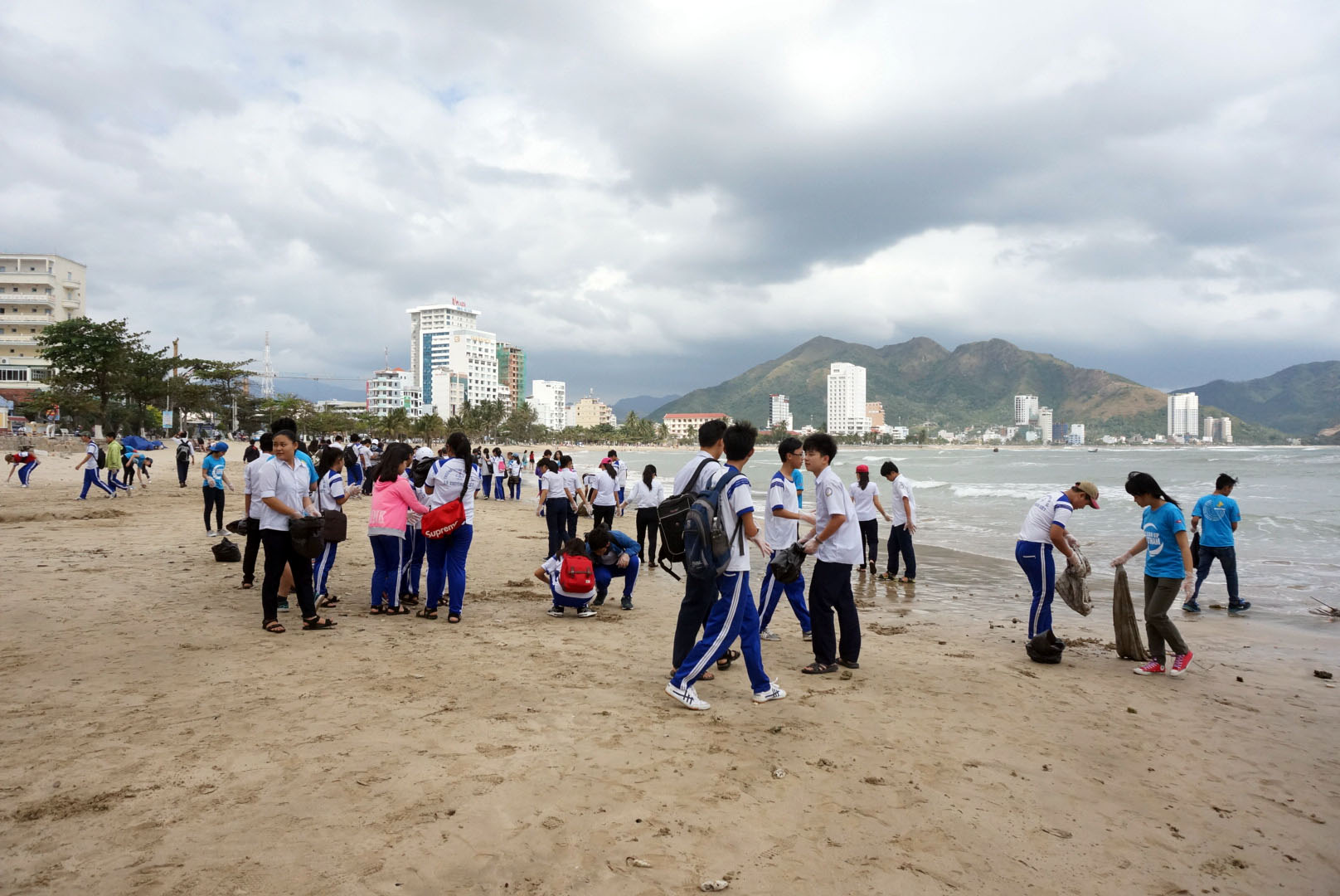 1.400 học sinh tham gia “Ngày hội Clean Up Việt Nam”