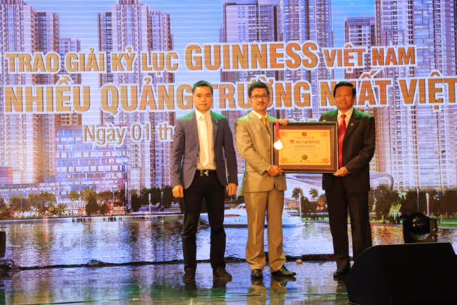 Dự án Goldmark City nhận kỷ lục “Tổ hợ căn hộ có nhiều quảng trường nhất Việt Nam”