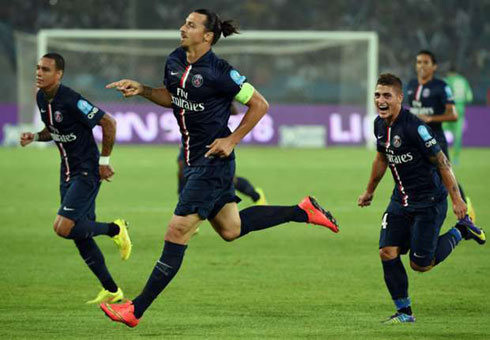 Ibrahimovic vẫn là cánh chim đầu đàn của PSG. Ảnh: AFP.