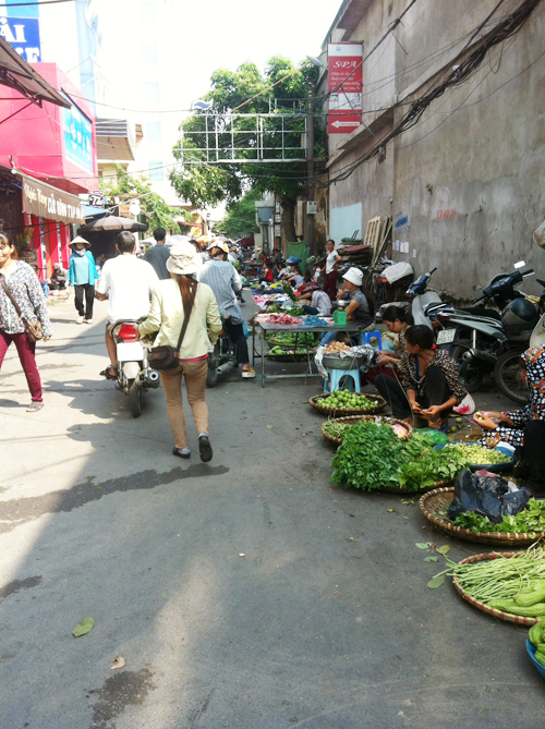 Phường Quan Hoa (Cầu Giấy): Chợ cóc càng dẹp càng phình?