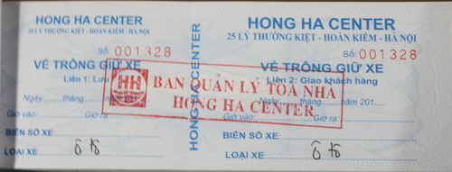 Gửi xe giá “cắt cổ” tại tòa nhà Hồng Hà