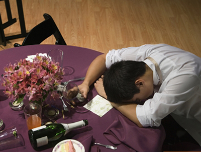 Nấu cơm rồi chồng... say mềm ở quán