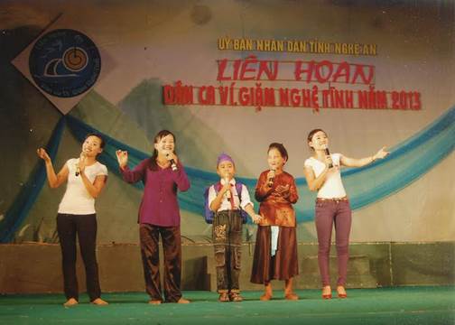 Nghệ An: Gia đình 3 thế hệ mê hát dân ca Ví, Dặm...