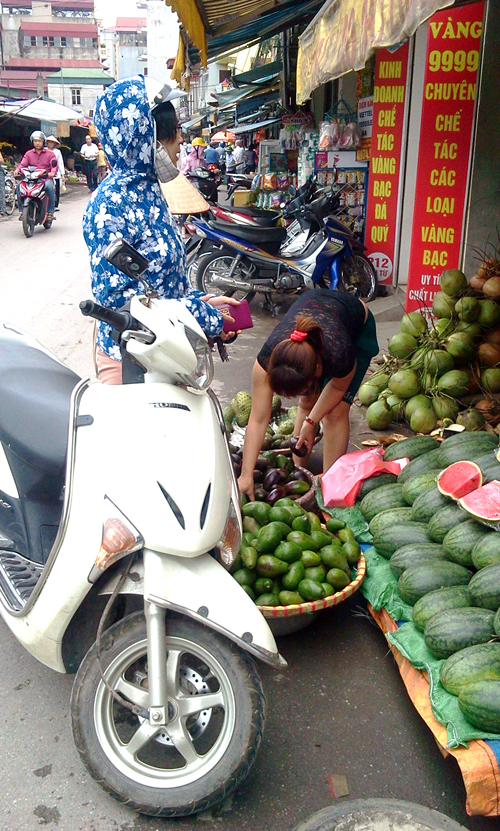 Nhốn nháo như “chợ cóc Đại Từ”