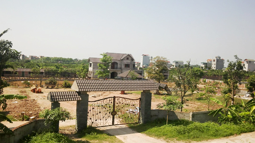 Xã Thượng Mỗ, huyện Đan Phượng, Hà Nội: Hàng loạt biệt thự ngang nhiên 