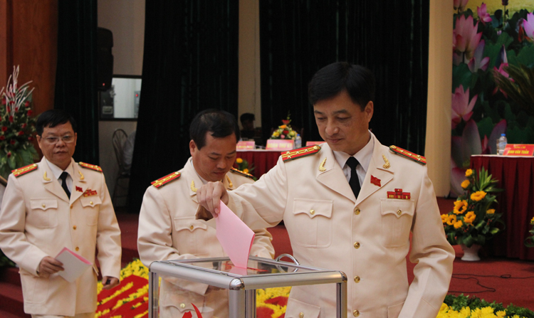 Thiếu tướng Nguyễn Đức Chung được bầu làm Bí thư Đảng ủy CAHN