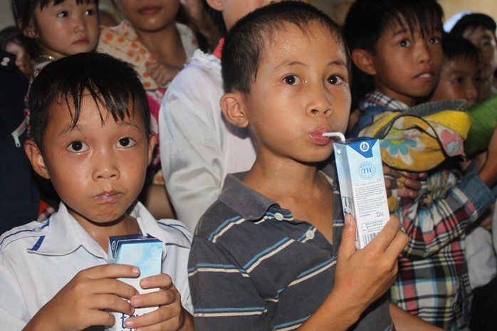 TH True Milk tặng 1 triệu ly sữa học đường cho trẻ em thuộc thuộc huyện nghèo 30a và biển đảo