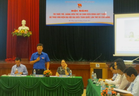 Trí thức trẻ, giảng viên, sinh viên Đà Nẵng đóng góp ý kiến vào Dự thảo văn kiện Đại hội XII của Đảng