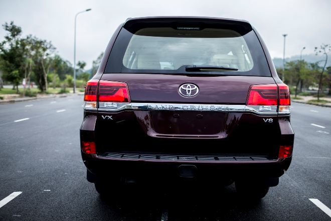 Cận cảnh Toyota Land Cruiser 2015 giá 2,8 tỷ đồng - ảnh 3
