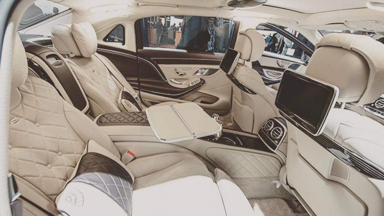 Ngọc Trinh mua Mercedes S500 Maybach 12 tỷ đồng