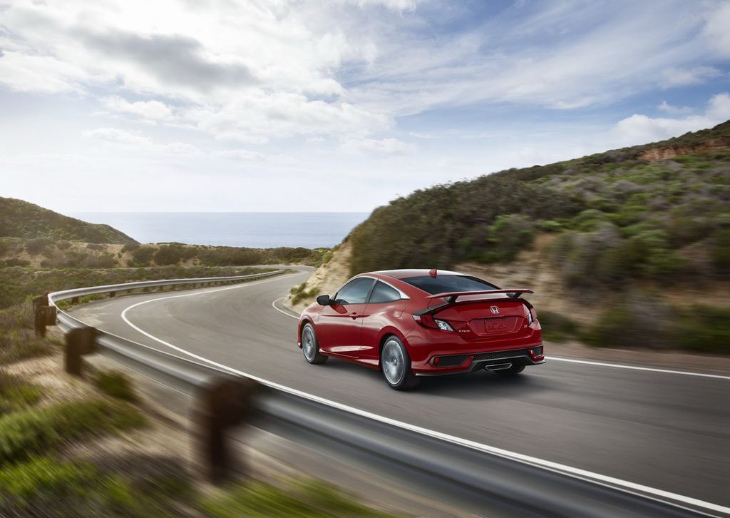 Công bố chi tiết thông tin về Honda Civic Si sedan và coupe 2018