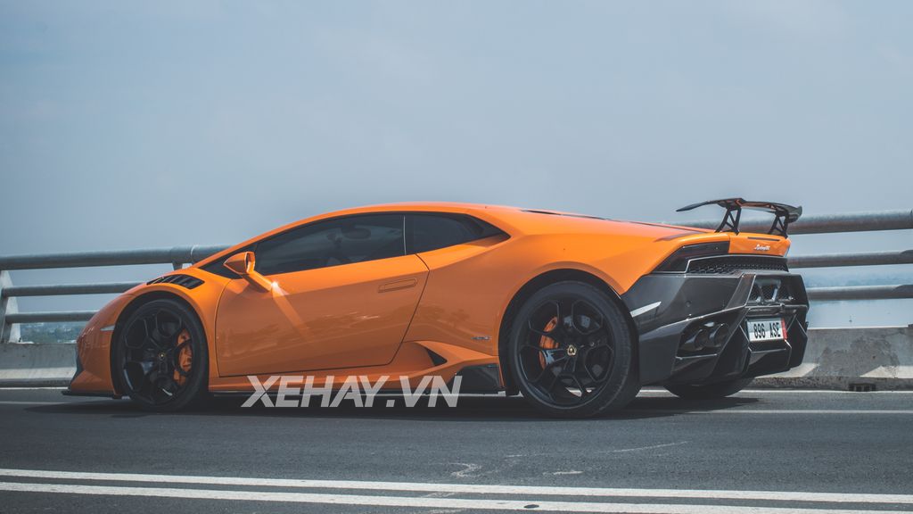 Lamborghini Huracan Novara độc nhất Việt Nam về Long An 