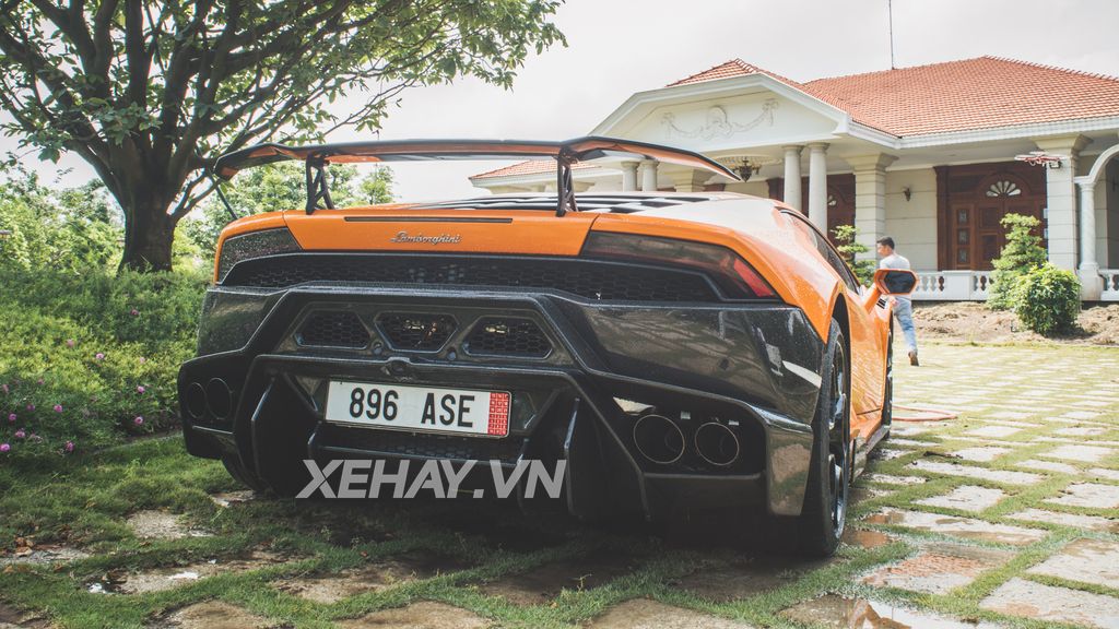 Lamborghini Huracan Novara độc nhất Việt Nam về Long An 