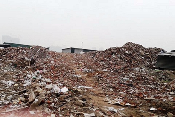 Tái diễn nạn đổ trộm rác, phế thải xây dựng tại Hà Nội