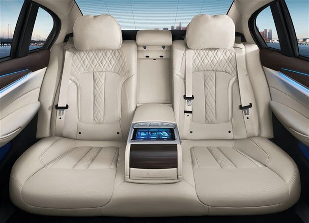 BMW 5-Series Li dành cho thị trường Trung Quốc tung ảnh chính thức