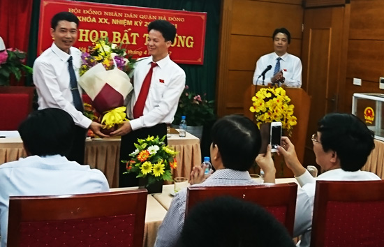 Ông Nguyễn Quang Ngọc được bầu làm Phó Chủ tịch UBND quận Hà Đông