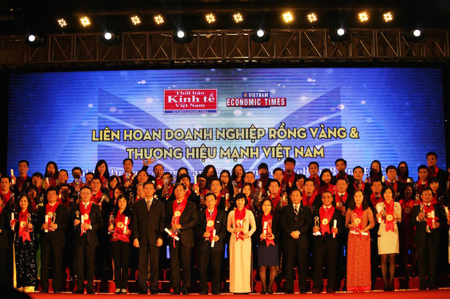 Agribank tự hào nhận giải thưởng “Thương hiệu mạnh Việt Nam 2016”