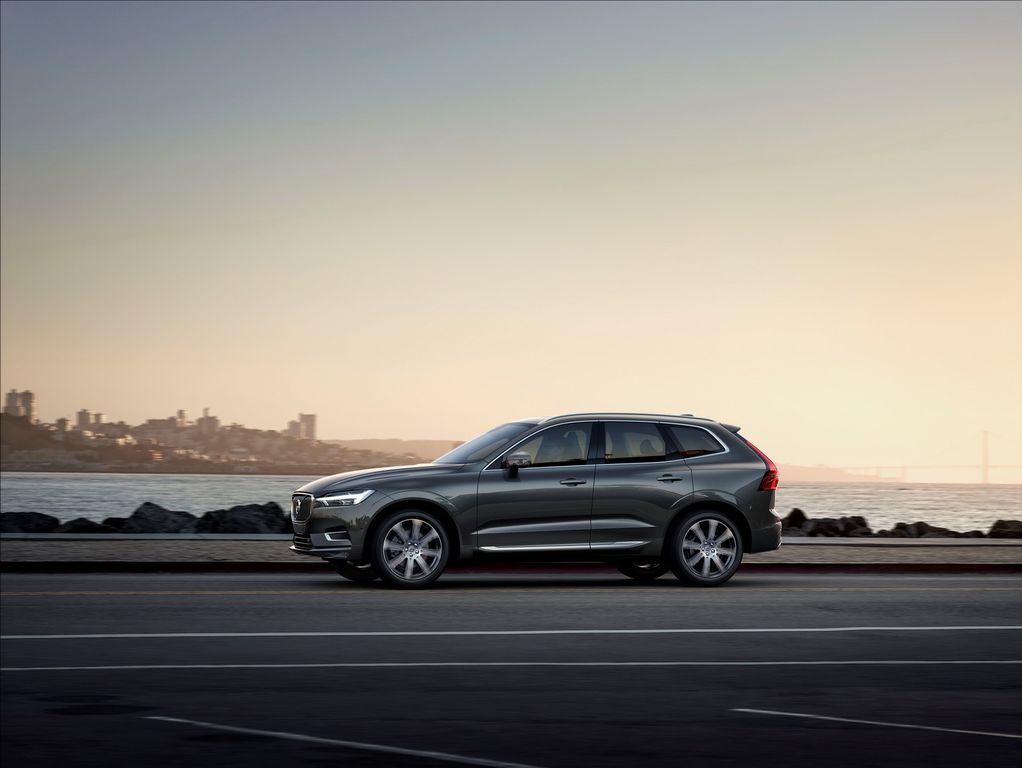 Volvo XC60 hoàn toàn mới có giá từ 1,048 tỷ VNĐ tại Anh