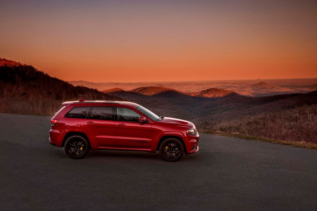 Jeep Grand Cherokee Trackhawk mạnh 707 mã lực, dẫn động 4 bánh