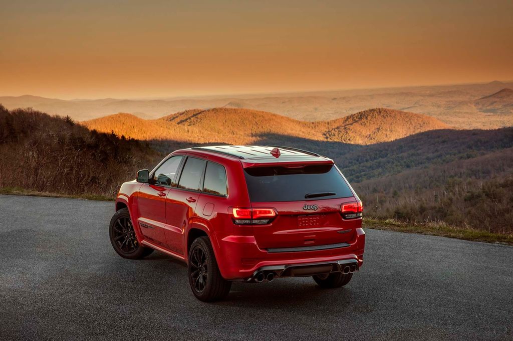 Jeep Grand Cherokee Trackhawk mạnh 707 mã lực, dẫn động 4 bánh