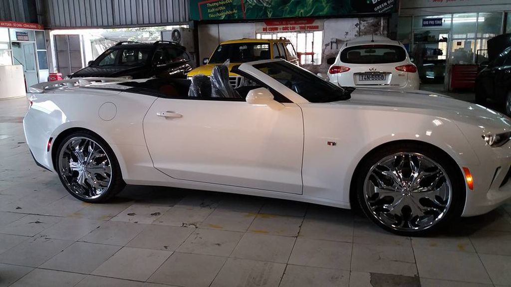 Chevrolet Camaro 2017 mui mềm đầu tiên về Việt Nam