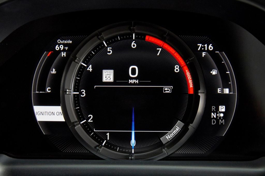 Chi tiết Lexus LS 500 F Sport vừa ra mắt tại Triển lãm ô tô Quốc tế New York
