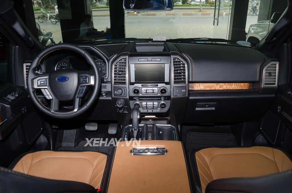 Chi tiết Ford - F150 Limited 2017 sử dụng hộp số 10 cấp mới về Việt Nam