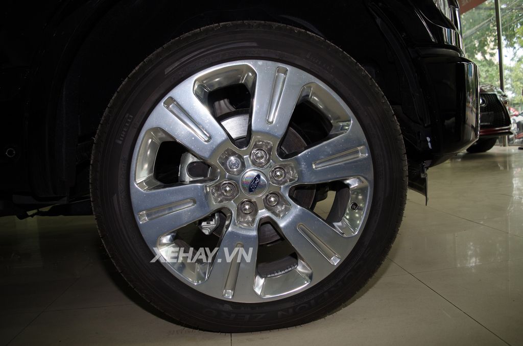 Chi tiết Ford - F150 Limited 2017 sử dụng hộp số 10 cấp mới về Việt Nam