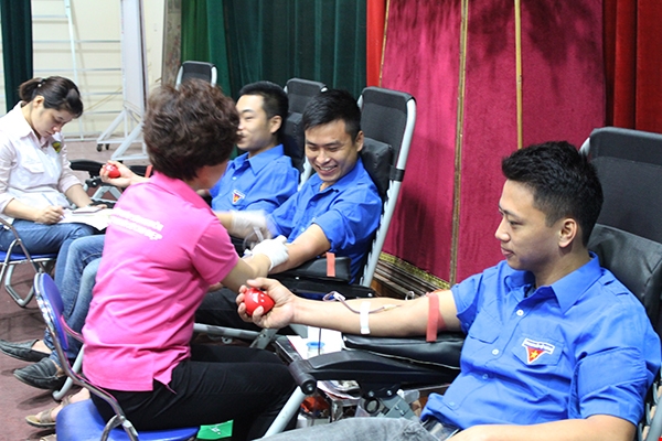 Huyện Phú Xuyên quyết tâm hoàn thành sớm chỉ tiêu hiến máu 2017