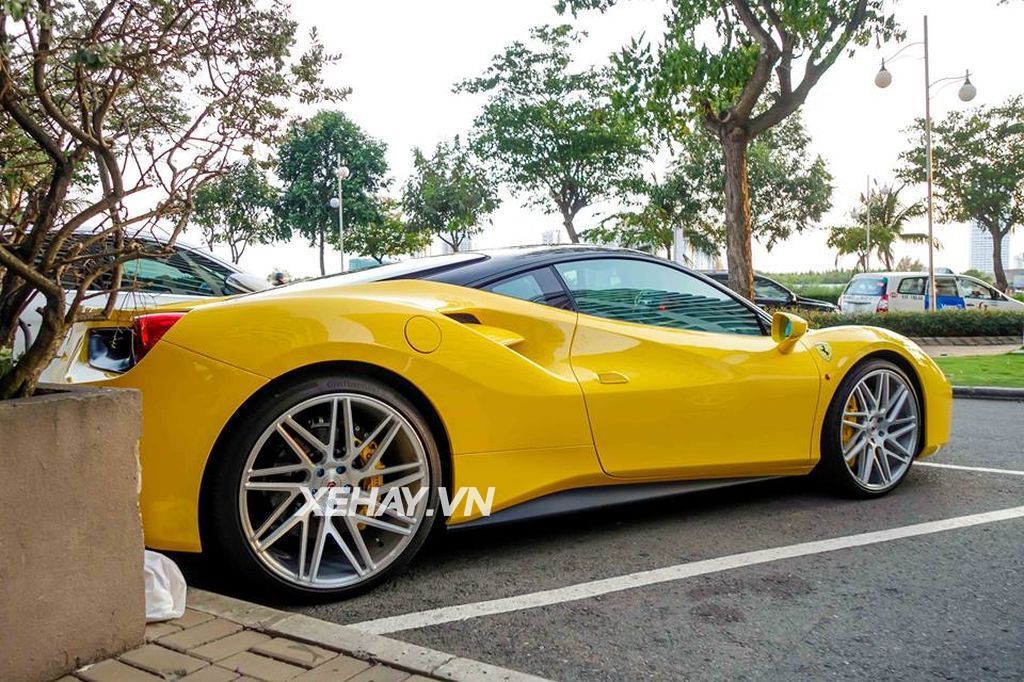 C­ường Đô La bất ngờ bổ sung Ferrari 488 GTB màu vàng vào dàn 