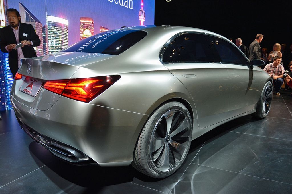 Concept A Sedan - hình mẫu sedan nhỏ gọn tương lai của Mercedes-Benz