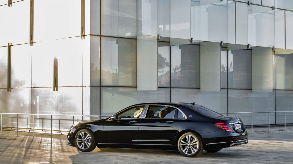 Chi tiết xe siêu sang Mercedes-Maybach S560 2018 vừa ra mắt
