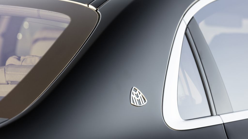 Chi tiết xe siêu sang Mercedes-Maybach S560 2018 vừa ra mắt