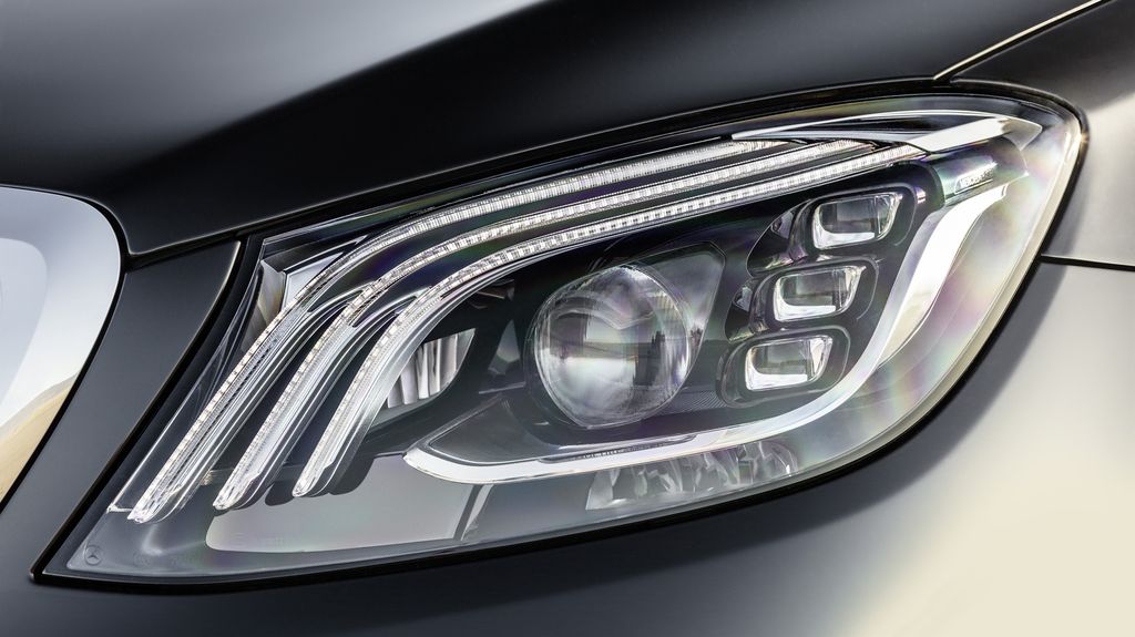 Chi tiết xe siêu sang Mercedes-Maybach S560 2018 vừa ra mắt