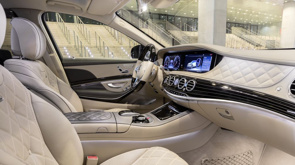 Chi tiết xe siêu sang Mercedes-Maybach S560 2018 vừa ra mắt