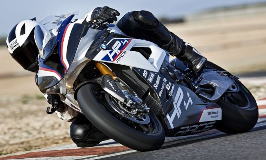 Chiêm ngưỡng hàng hiếm - siêu mô tô “handmade” BMW Motorrad HP4 Race 2017